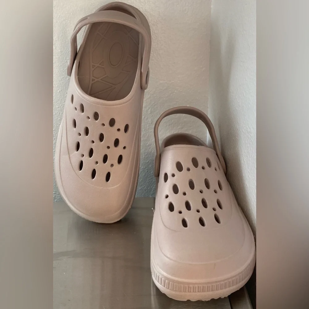 Womens.. Beige Slip-On Clogs